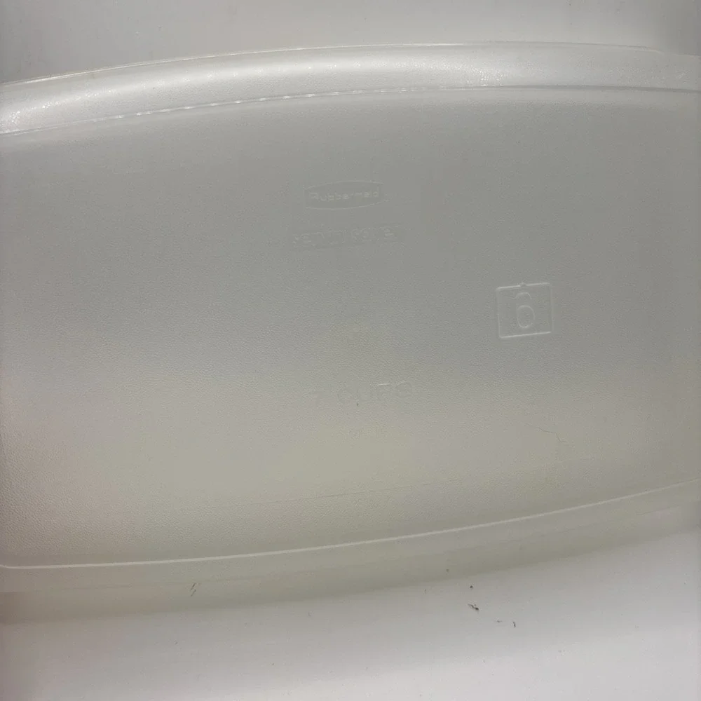 Rubbermaid Servin Saver #6 Container Clear Almond Lid 7 Cups 1.7L Rectangular